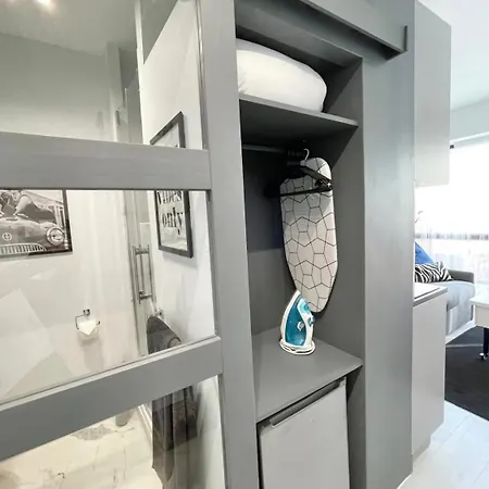 Charming Studette With Balcony Paris La Defense Apartman Puteaux